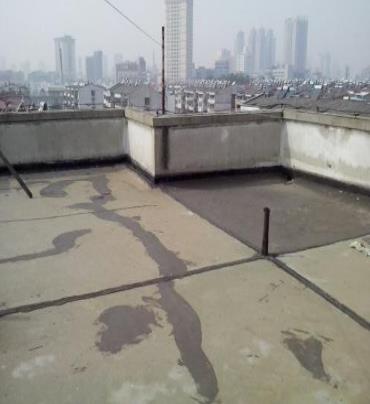 宛城漏水维修 楼顶漏水是什么原因，楼顶漏水维修方法是什么?